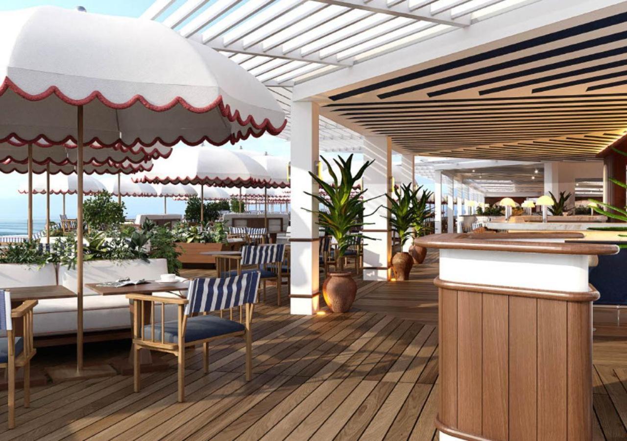 โรงแรมบาริแยร์ เลอ มาเจสติค คานส์ ภายนอก รูปภาพ The Club on board of the Celebrity Apex